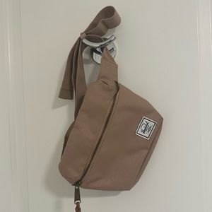 Herschel Supply Company Fifteen Belt Bag, Tan Shimmer